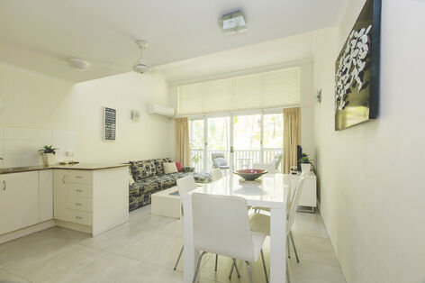 self contained family friendly apartments in Port Douglas accommodation
