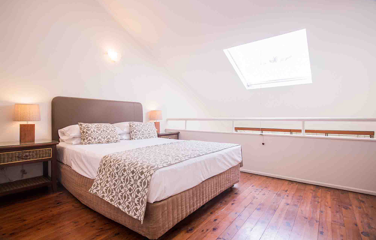 Queen double and 2 king single beds apartments Port Douglas